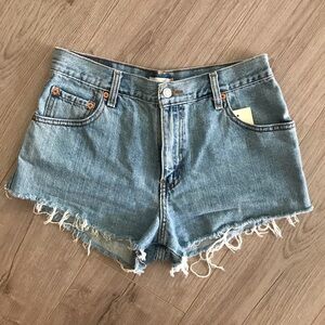 Vintage Levi’s 550 high rise shorts​